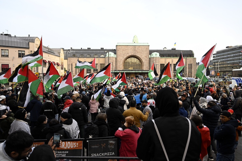 Propalestine_demonstrations_helsinki.jpg